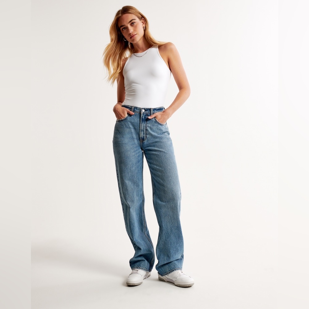 Abercrombie & Fitch Women’s High Rise Loose Jean Size 32 or 14 Rigid Denim